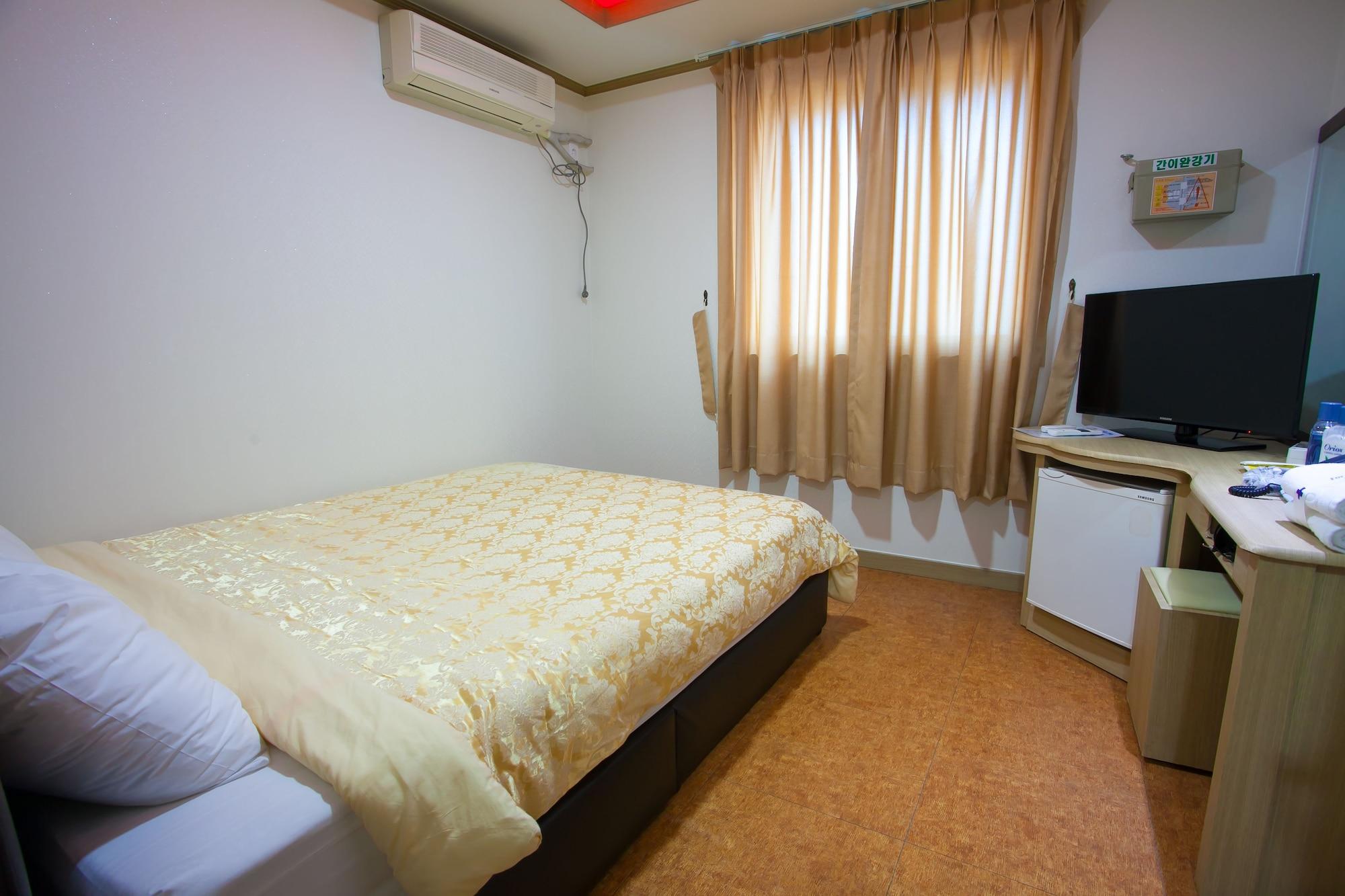 Suanbo Saipan Hot Spring Hotel Chungju Exteriör bild