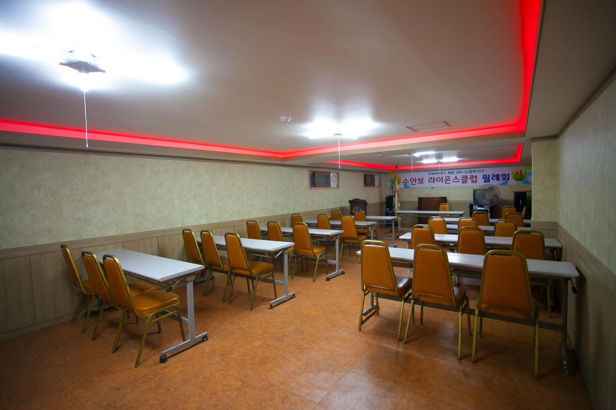 Suanbo Saipan Hot Spring Hotel Chungju Exteriör bild