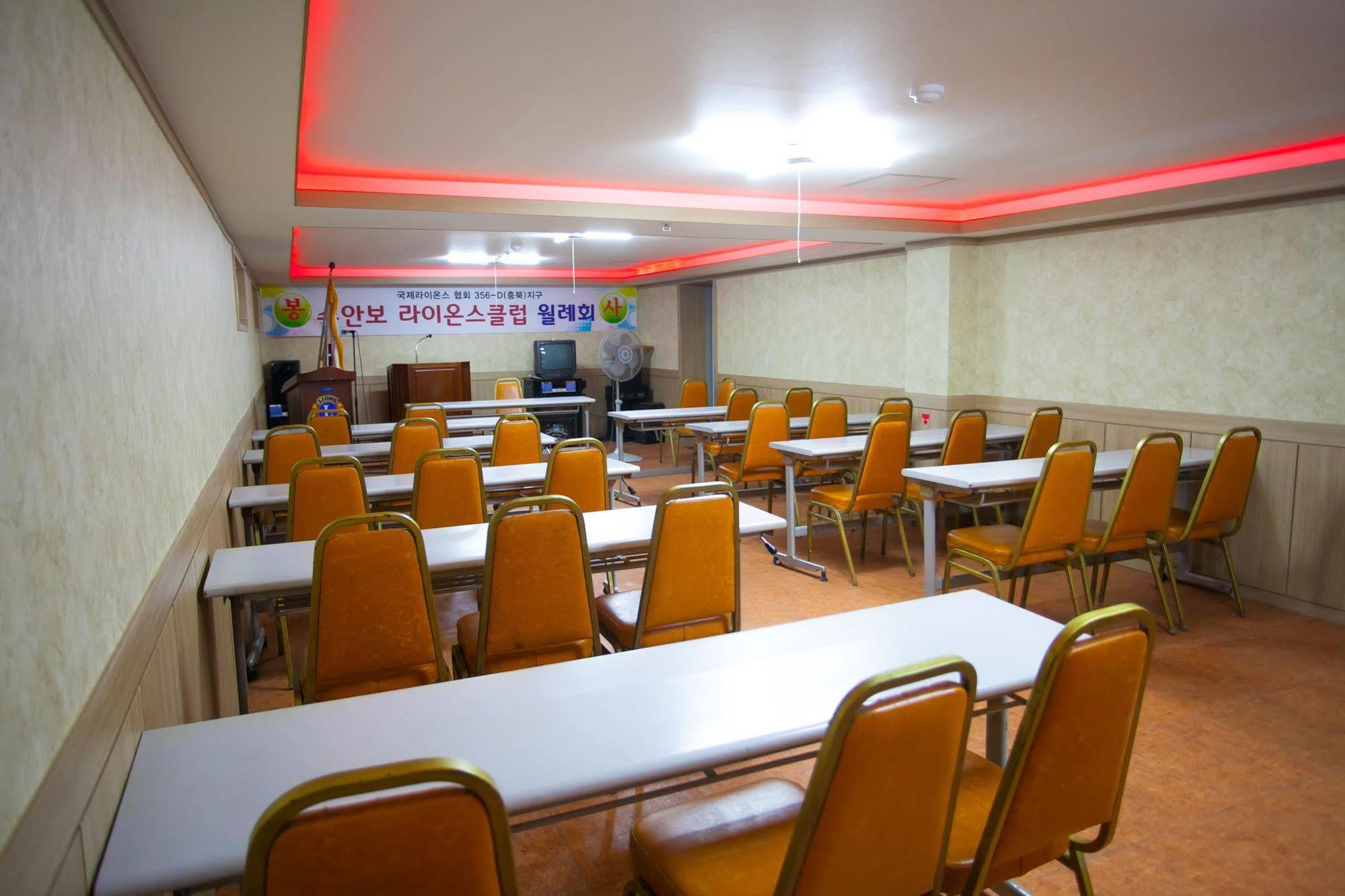 Suanbo Saipan Hot Spring Hotel Chungju Exteriör bild
